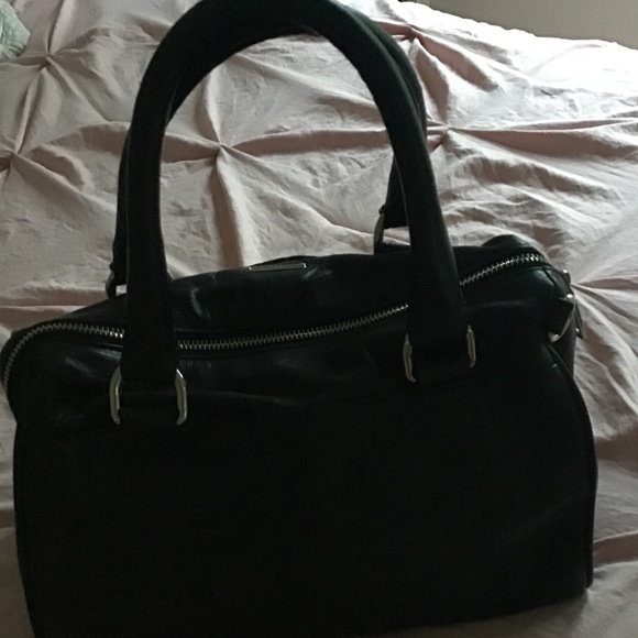 Rebecca Minkoff Short  handles Black quilted handbag w/extra long straps option - Picture 1 of 6